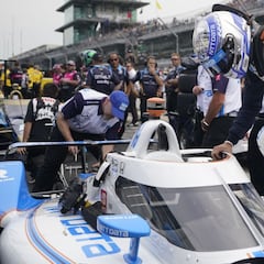 A la tercera va la vencida