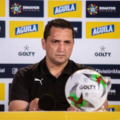 Bobadilla: "Lo que más sueño es lograr el título como DT"