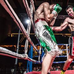 Sandor Martin firma con la promotora de Evander Holyfield