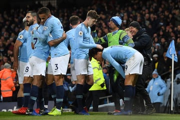 2-1. Leroy Sané celebró el segundo gol.