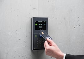 Las empresas, sin prisa ante la reforma del registro horario