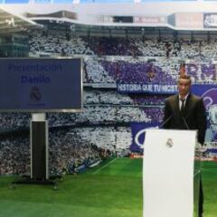 La presentación de Danilo con el Real Madrid en imágenes