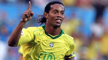 Atención a la magia intacta de Ronaldinho