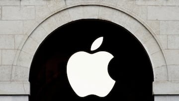 FILE PHOTO: Apple logo is seen on the Apple store at The Marche Saint Germain in Paris, France July 15, 2020. REUTERS/Gonzalo Fuentes/File Photo
