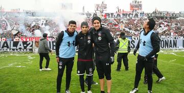 El volante colocolino es uno de los formados en casa que representa al primer equipo en el Superclásico. En redes sociales ha mostrado siempre su amor por el club de Macul. 