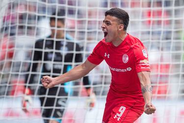 Alexis Vega, hombre de media cancha de los Diablos Rojos