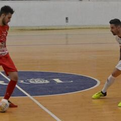 O Parrulo sella la permanencia con goleada; Santiago desciende