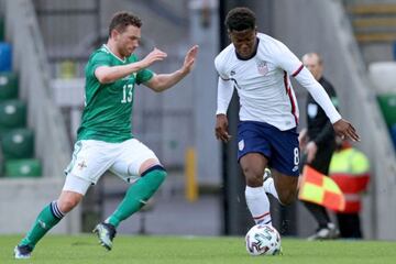 Yunus, con Estados Unidos, en el partido ante Irlanda.