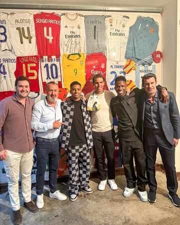 Rafa Nadal, Vinicius, Rodrigo, Alejandro Sanz... cenan junto a otros famosos