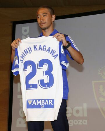 El futbolista japonés, exjugador del Dortmund, lucirá el dorsal 23 a la espalda con el Real Zaragoza.