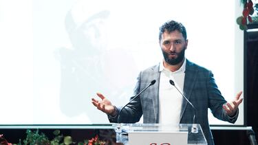 Spanish golfer Jon Rahm speaks as he receives the Dama Bilbaina 2023 prize, in Bilbao, Spain, December 13, 2023. Handout via REUTERS THIS IMAGE HAS BEEN SUPPLIED BY A THIRD PARTY. NO RESALES. NO ARCHIVES