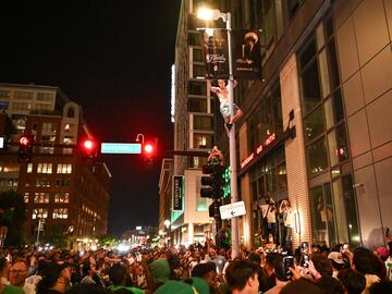 La algarabía en Boston tras ganar el 18º anillo