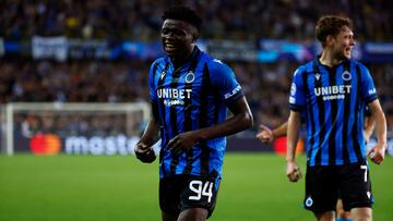 Un autogol de Hradecky le da victoria al Brujas de Ferran Jutglá