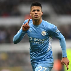 Luz verde a Cancelo para viajar a Barcelona