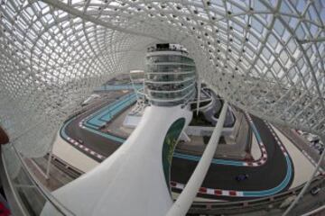 Curiosa panor¨¢mica del circuito de Yas Marina.