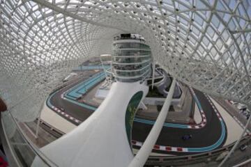 Curiosa panorámica del circuito de Yas Marina.