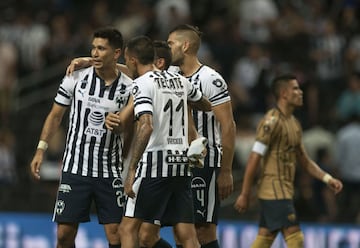 Tarde o temprano tenía que pasar, los Pumas perdieron su invicto. El equipo de David Patiño dejó de ser el líder general de la competencia luego de caer ante Monterrey en el BBVA Bancomer, estadio en el que nunca ha ganado en su historia. Por segundo partido consecutivo, los universitarios se quedaron sin anotar y lo que parecía un inicio prometedor comienza generar algunas dudas con los antecedentes del torneo pasado. 