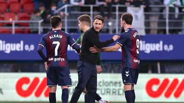 22/02/25 PARTIDO SEGUNDA DIVISION
EIBAR - RACING DE SANTANDER
BEÑAT SALUDO FIN PARTIDO