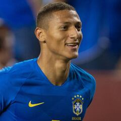 Richarlison: "Vendía golosinas y helados para ayudar a mi familia"