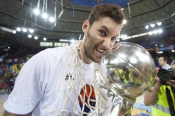 El 24 de junio de 2015 el Real Madrid se proclaman campeones de la Liga ACB