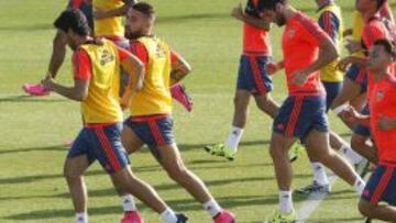 Entrenamiento del Valencia antes del Trofeo Naranja.