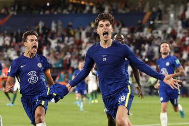 El campeón del Mundial de Clubes 2022 fue el Chelsea. Los de Tuchel vencieron en la final al Palmeiras brasileño (2-1), campeón de la Copa Libertadores. Lukaku y Raphael Veiga marcaron en el tiempo reglamentario y Havertz desequilibró el partido en la prórroga. Segundo título intercontinental para los ingleses y, por el momento, última edición del torneo (aún no hay fechas para el próximo año).