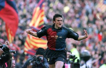 Años en el club: 1996-2004 | Goles totales con el FC Barcelona: 111