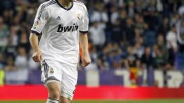 Nacho continuará vistiendo la camiseta del Madrid hasta 2018 tras firmar hoy su renovación.