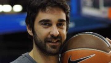 <b>MOMENTOS. </b>Navarro sonríe como ha hecho a menudo en su carrera.