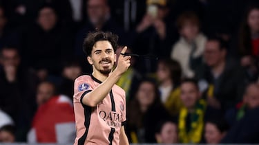 Soccer Football - Ligue 1 - Nantes v Paris St Germain - The Stade de la Beaujoire - Louis Fonteneau, Nantes, France - April 22, 2025 Paris St Germain's Vitinha celebrates scoring their first goal REUTERS/Stephane Mahe
