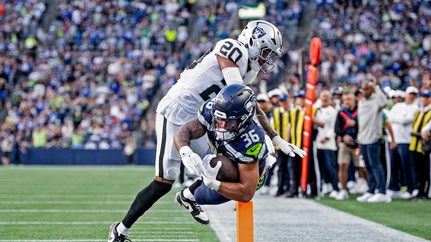 Last-second drama stuns Raiders in Seattle