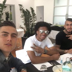Cuadrado comparte con Dybala y Pereyra antes de Milan-Juve