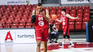 Jacob Wiley, jugador del Casademont Zaragoza, ante el Brose Bamberg en la Champions FIBA.