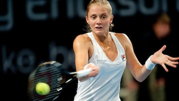 Anna Chakvetadze, jugando un torneo en 2010