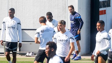 06/04/23
ENTRENAMIENTO DEL VALENCIA CF - RUBEN BARAJA