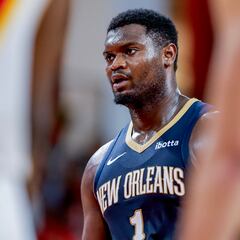 How did Zion Williamson change his playing style in the preseason?