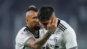 Futbol, Colo Colo vs Deportes Copiapo.
Fecha 15, campeonato Nacional 2024.
El jugador de Colo Colo Arturo Vidal, izquierda, es fotografiado contra Deportes Copiapo durante el partido de primera division realizado en el estadio Monumental.
Santiago, Chile.
02/06/2024
Felipe Zanca /Photosport
Football, Colo Colo vs Deportes Copiapo.
15th turn, 2024 National Championship.
Colo ColoÕs player Arturo Vidal, left, is photographed against Deportes Copiapo during the first division match at Monumental stadium.
Santiago, Chile.
02/06/2024
Felipe Zanca /Photosport