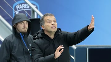 PARIS, FRANCE - OCTOBER 25: Coach of FC Nantes Luis Castro during the Ligue 1 McDonald's football match between Paris FC and FC Nantes at Stade Jean Bouin on October 25, 2025 in Paris, France. (Photo by Jean Catuffe/Getty Images)