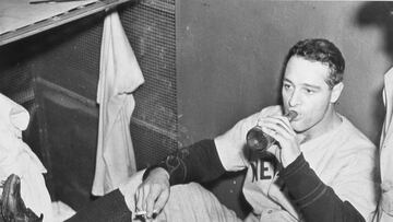 Fue uno de los primeros deportistas a los que le fue diagnosticada esta enfermedad. Reconocido por su carrera en los New York Yankees de beisbol, se retiró en 1939 para librar su batalla contra la ELA, falleciendo dos años después en 1941. 