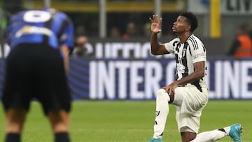 MILAN, ITALY - OCTOBER 27: Juan Cabal of Juventus at the end of the Serie A match between FC Internazionale and Juventus at Stadio Giuseppe Meazza on October 27, 2024 in Milan, Italy. (Photo by Marco Luzzani/Getty Images)