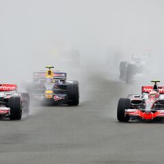 Cuando Hamilton se consagró en casa en pleno diluvio