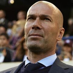 Zidane: “Benzema es un jugador que me levanta de la silla”