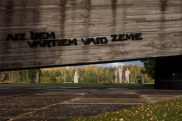 El campo de concentración de Salaspils o campo de concentración de Kurtenhof se encontraba a unos 18 kilómetros al sureste de Riga, en Letonia. La burocracia nazi estableció distinciones entre los distintos tipos de campos y, dentro de esta clasificación oficial, Salaspils era una prisión y un campo de educación laboral. La denominación de Kurtenhof se debe al nombre en alemán de la ciudad de Salaspils. 