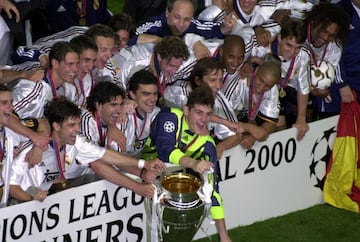 The team poses with the European Cup