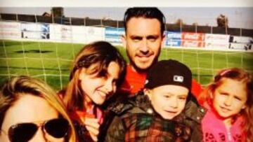 Jugadores de la Roja reciben visita y apoyo de sus familias