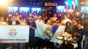 La Peña Madridista de Vancouver (Canadá) reunida para ver el Clásico en el pub Dubling Calling.