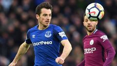 Everton y Napoli van por Fabra, ¿quiénes son sus laterales?