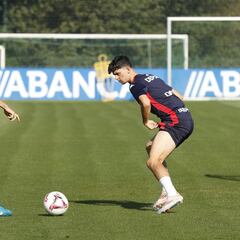 Patiño ya se entrena con el Depor y Yeremay no acaba la sesión