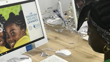 Yerry Mina entrega 31 computadores en Guachené