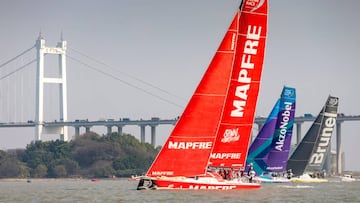 El &#039; Mapfre&#039;  super&oacute; a todos sus rivales en la regata em puerto de Guangzhou (China).